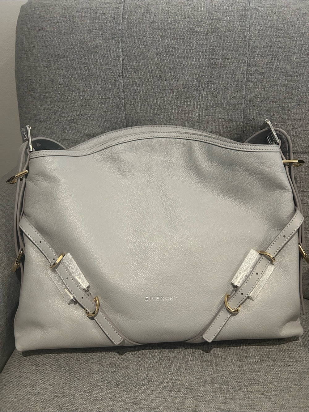 Givenchy medium Voyou in Light Gray Leather bag, authentic